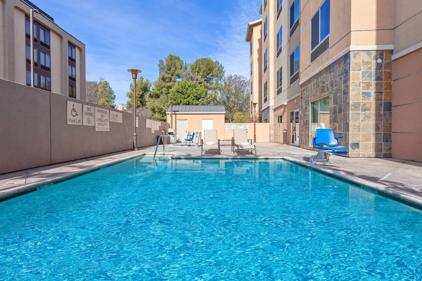 Fairfield by Marriott Inn & Suites Los Angeles West Covina OUTDOOR_POOL