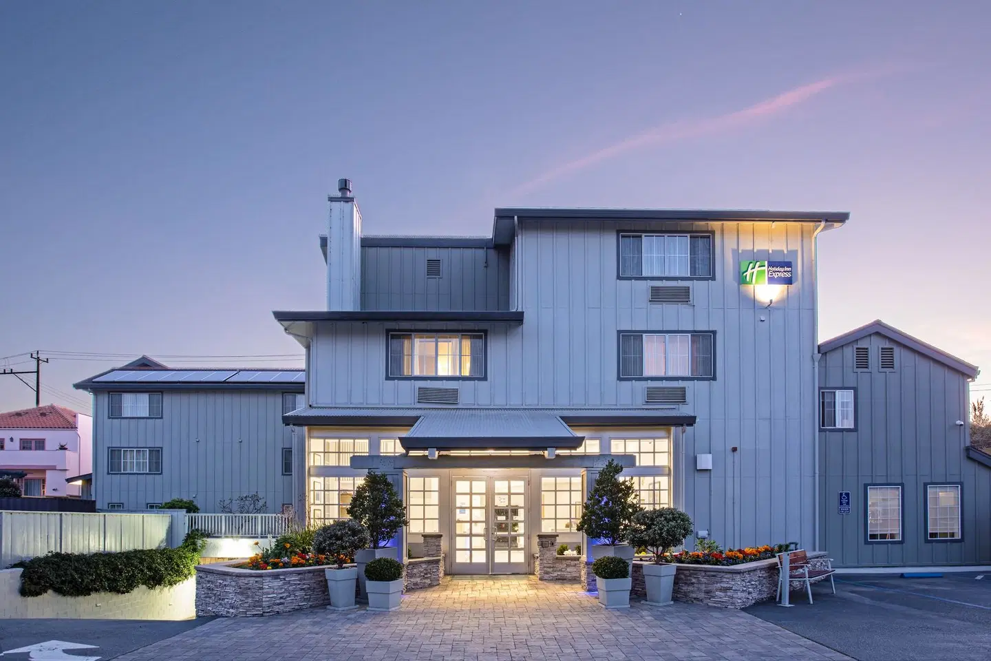Holiday Inn Express Monterey-Cannery Row by IHG EXTERIOR