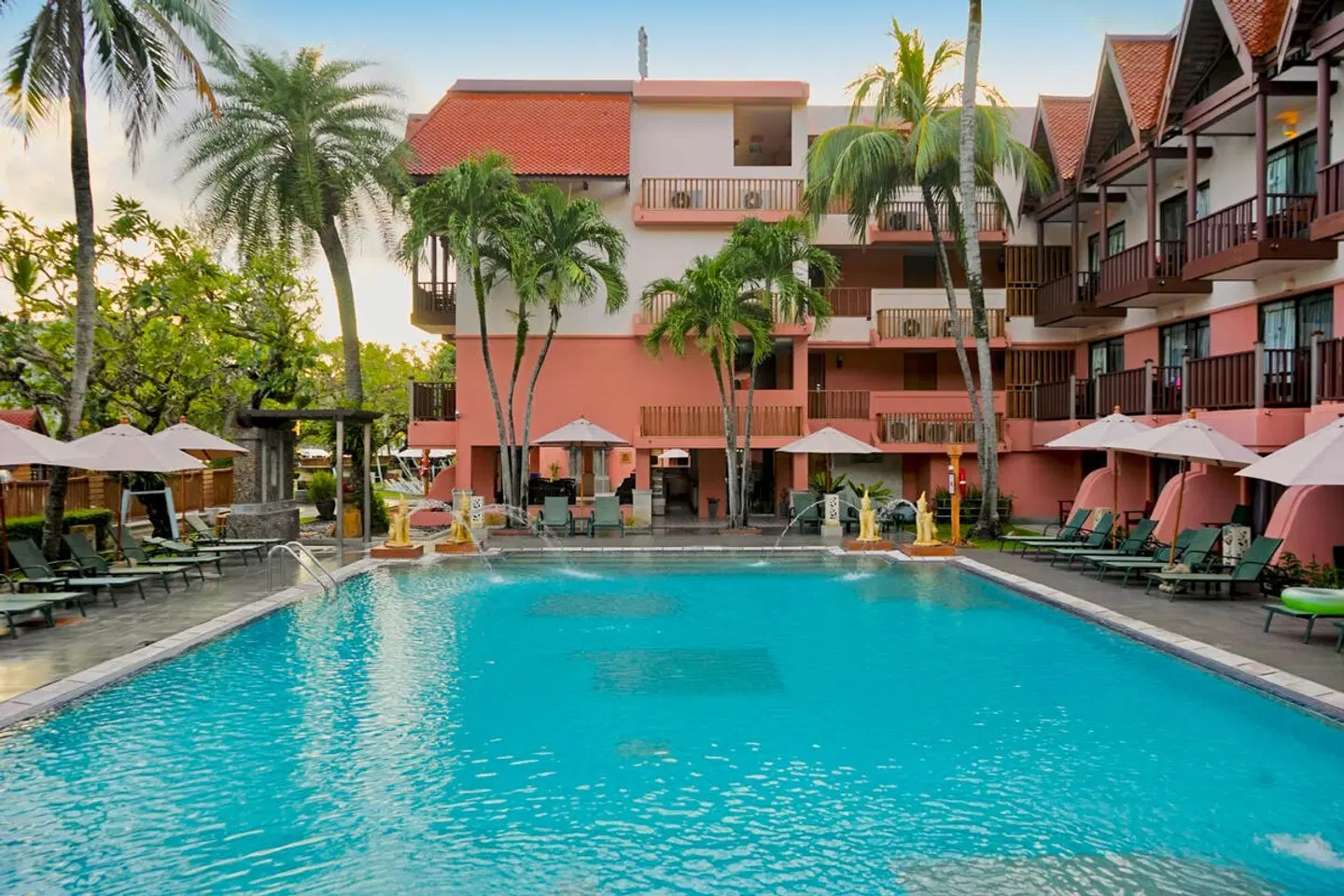 Seaview Patong Hotel OUTDOOR_POOL