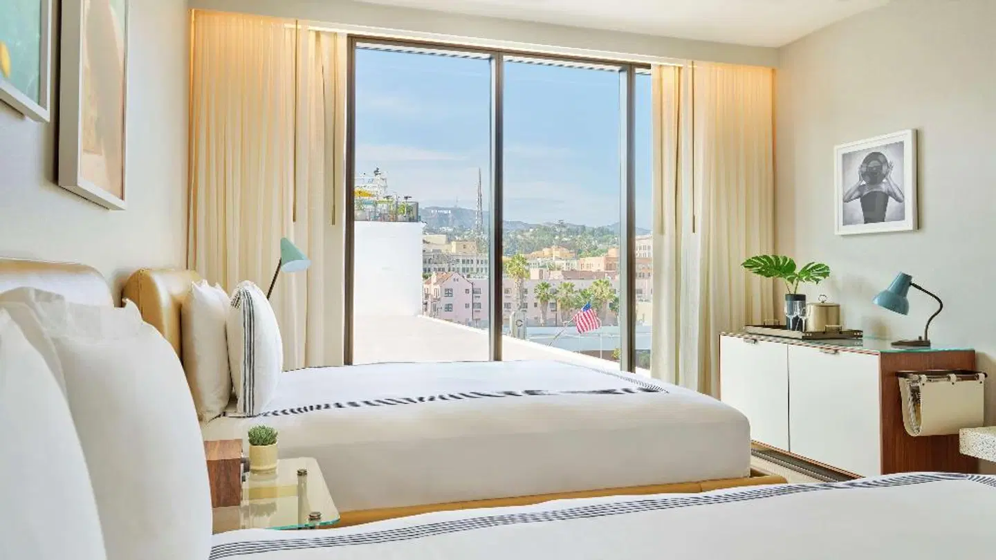 The Hollywood Grande, Autograph Collection ROOM_EXAMPLE