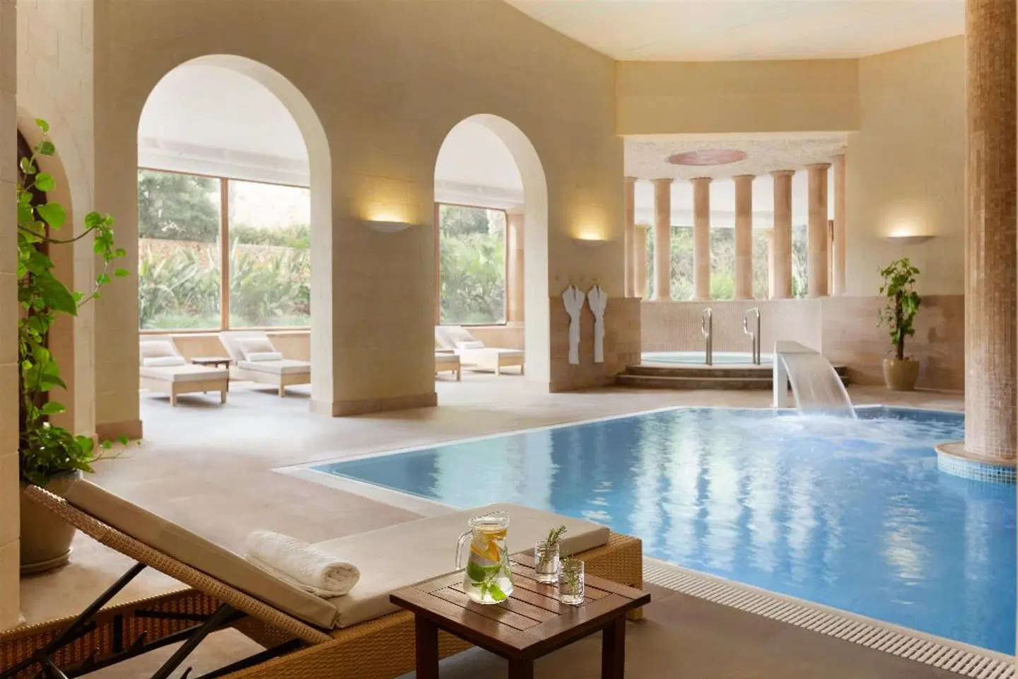 Kempinski San Lawrenz Hallenbad