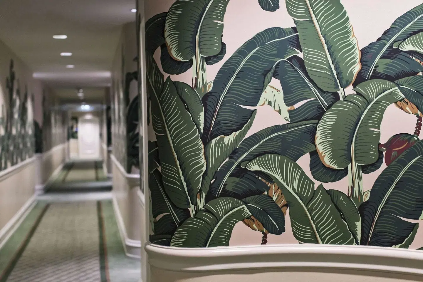 The Beverly Hills Hotel LOUNGE_LOBBY