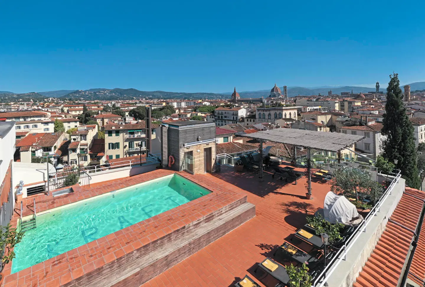 Hotel Kraft OUTDOOR_POOL