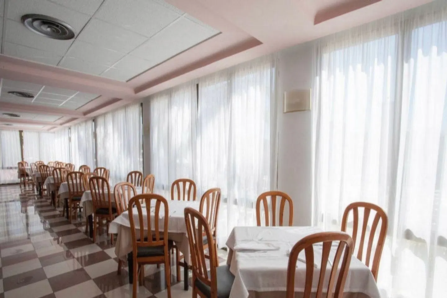HSM Canarios Park Restaurant