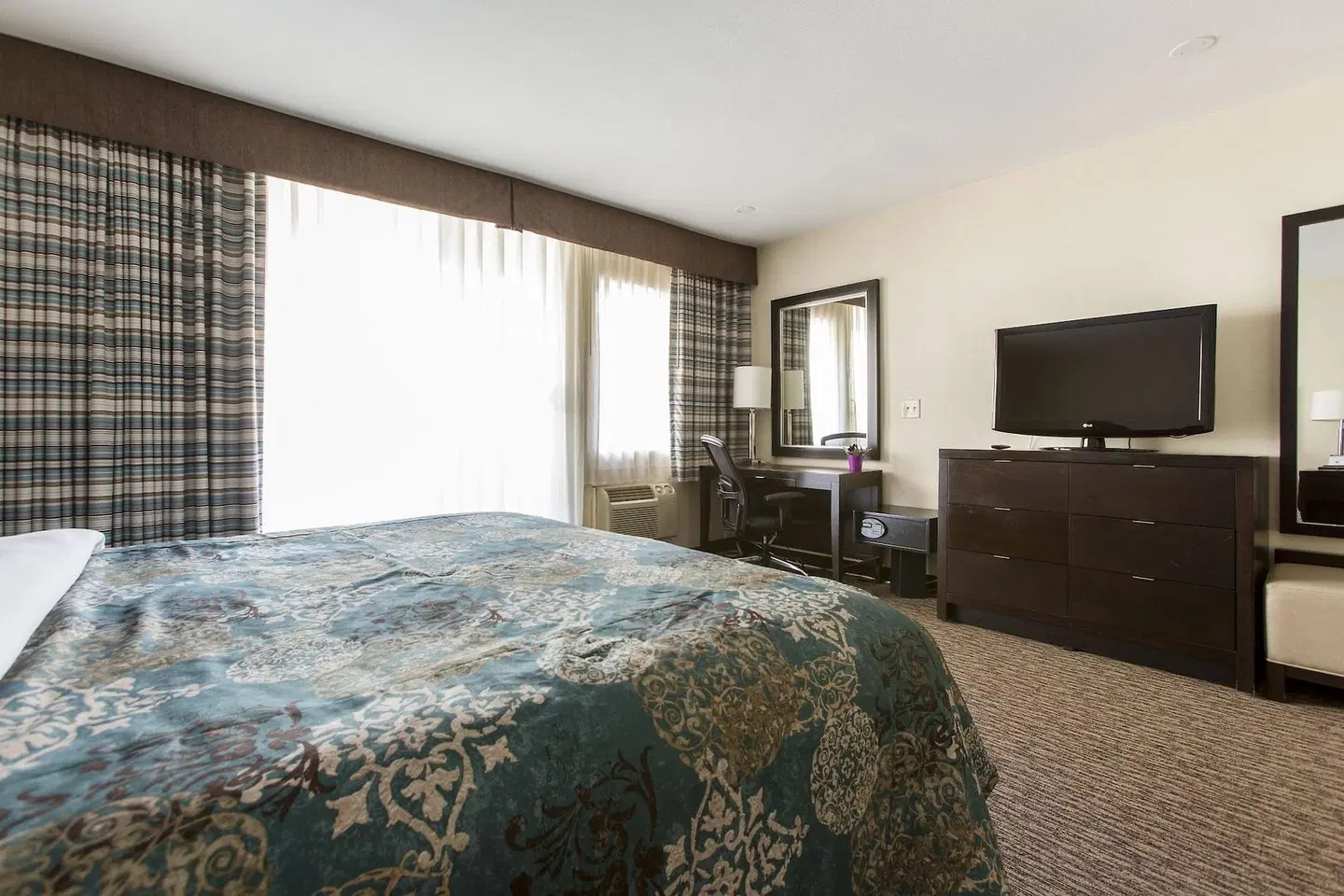 Royal Palace Westwood Hotel ROOM_EXAMPLE