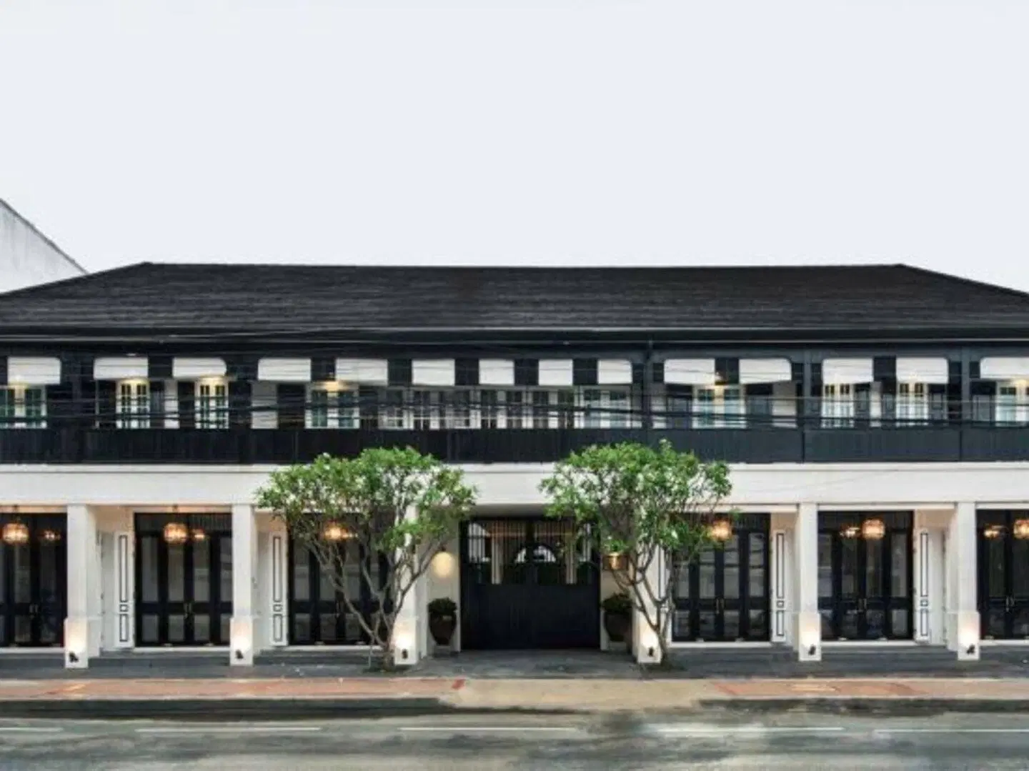 99 The Heritage Hotel EXTERIOR