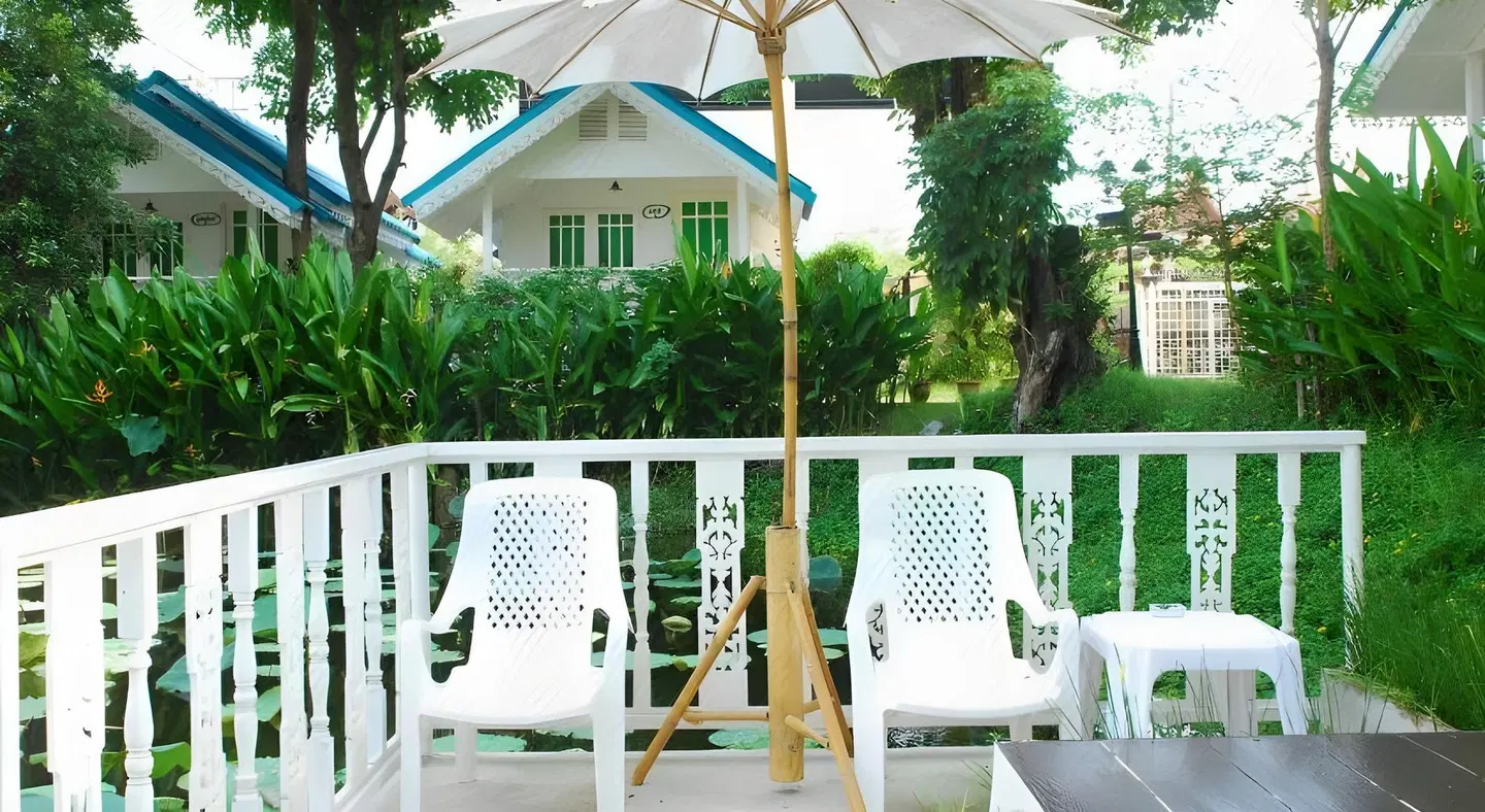Baan Luang Harn Terrasse