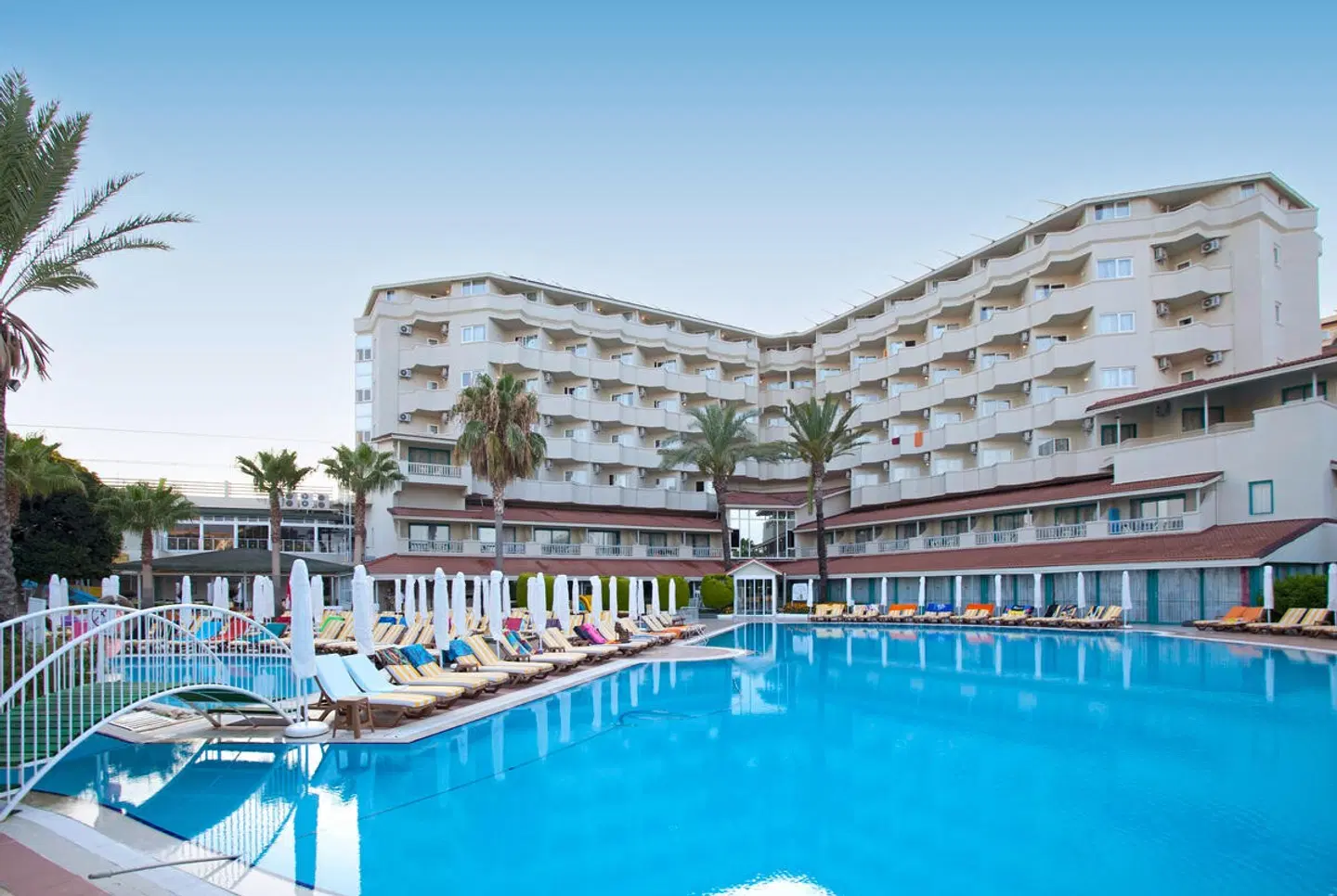 Febeach Hotel OUTDOOR_POOL