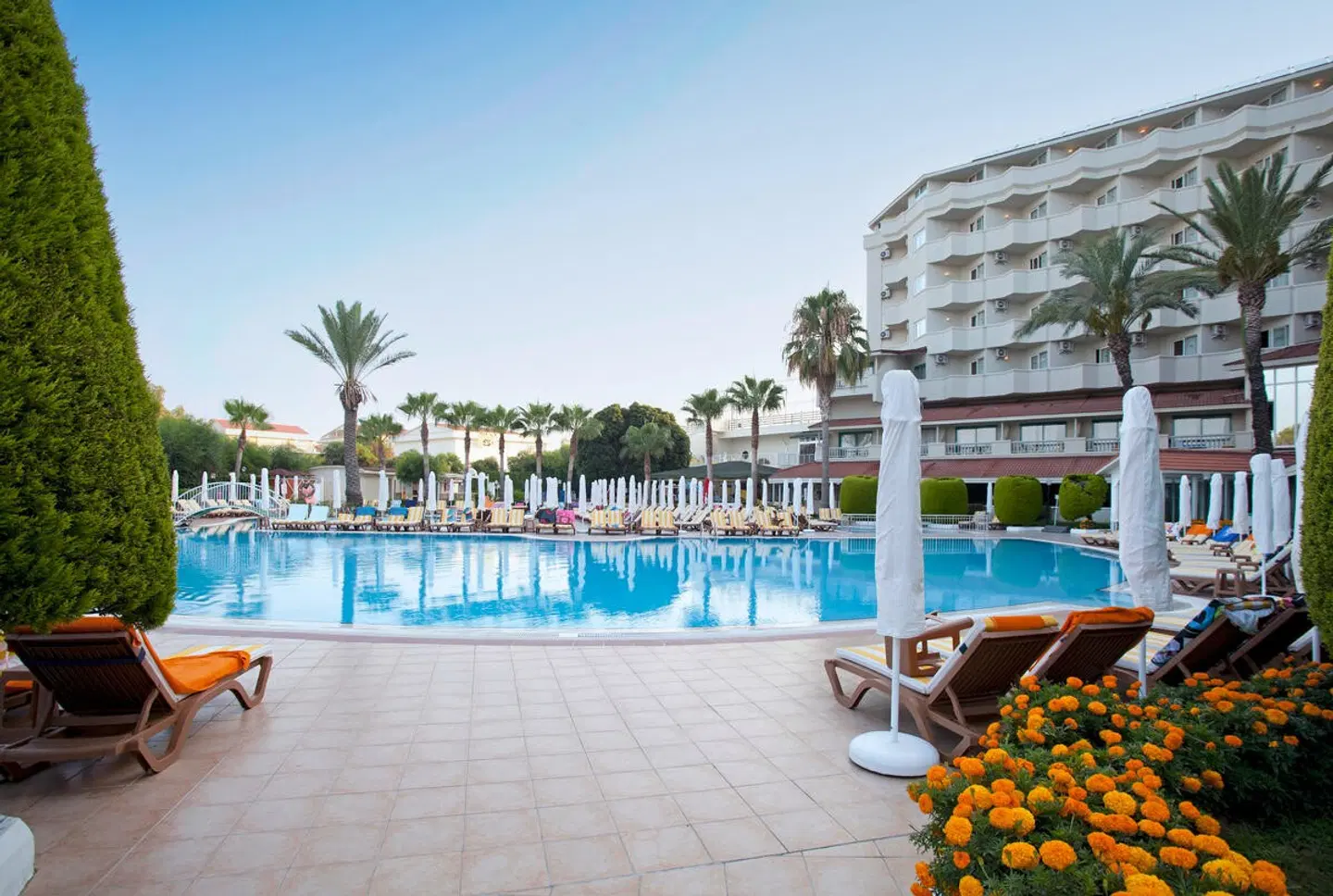 Febeach Hotel OUTDOOR_POOL