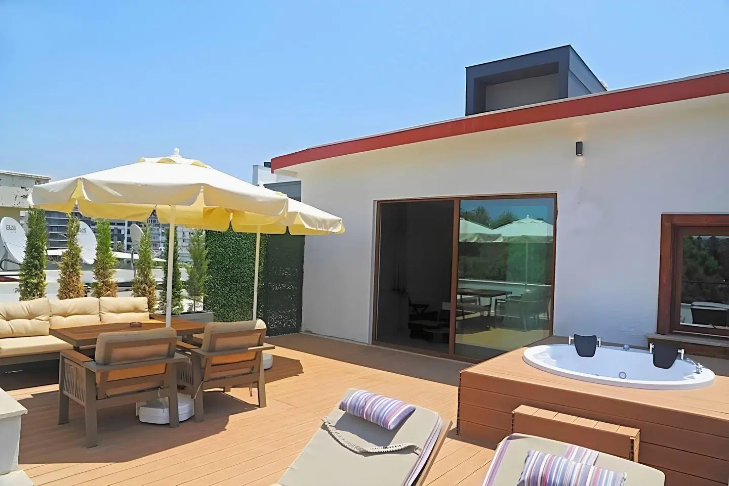Perge Hotels Terrasse