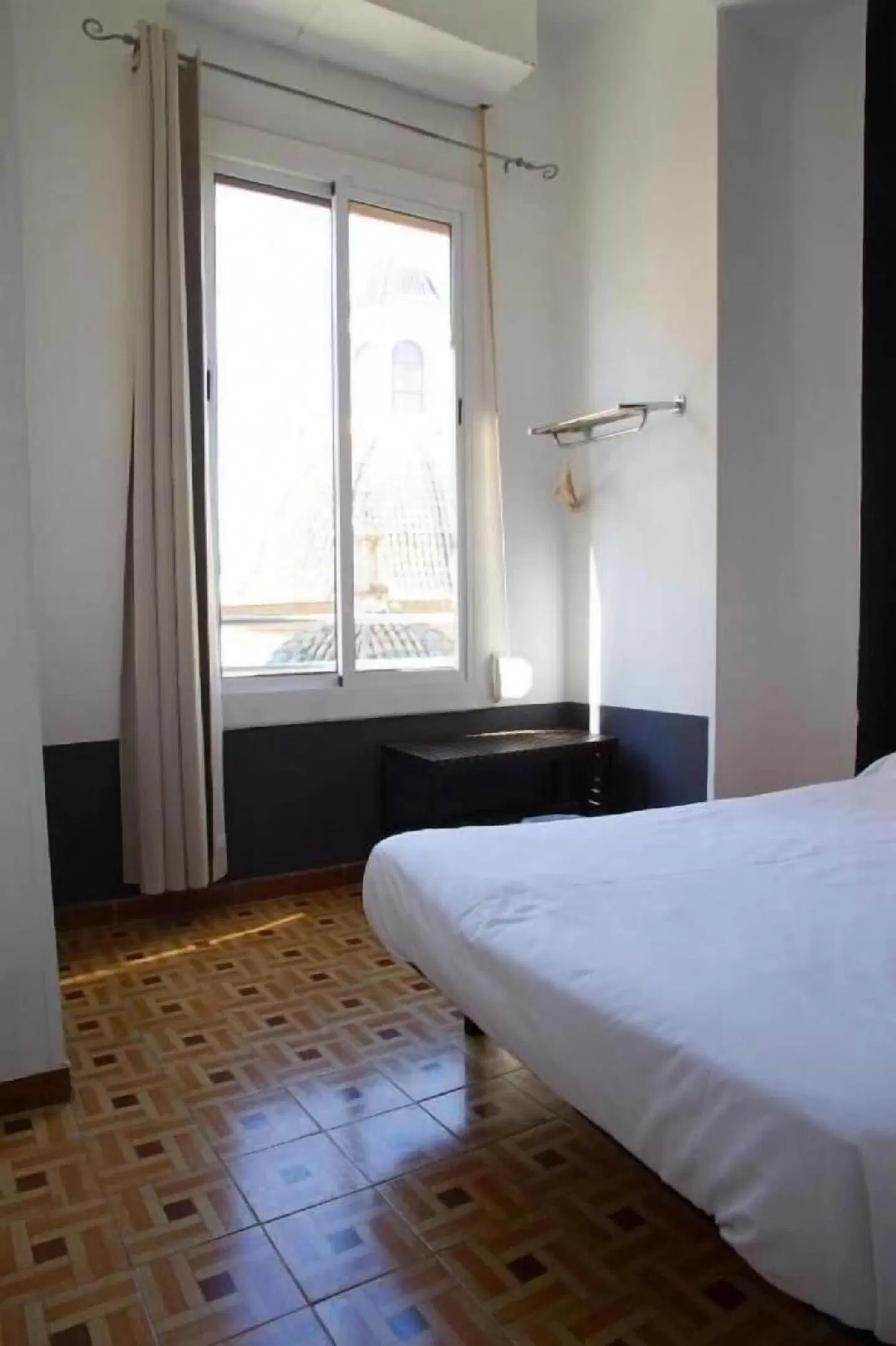 Russafa Youth Hostel ROOM_EXAMPLE