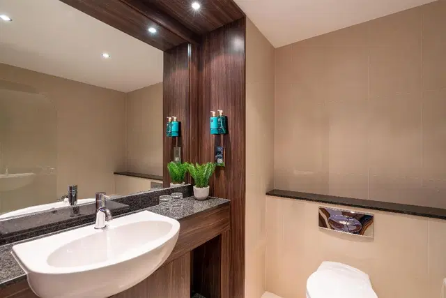 Trinity City Hotel Badezimmer