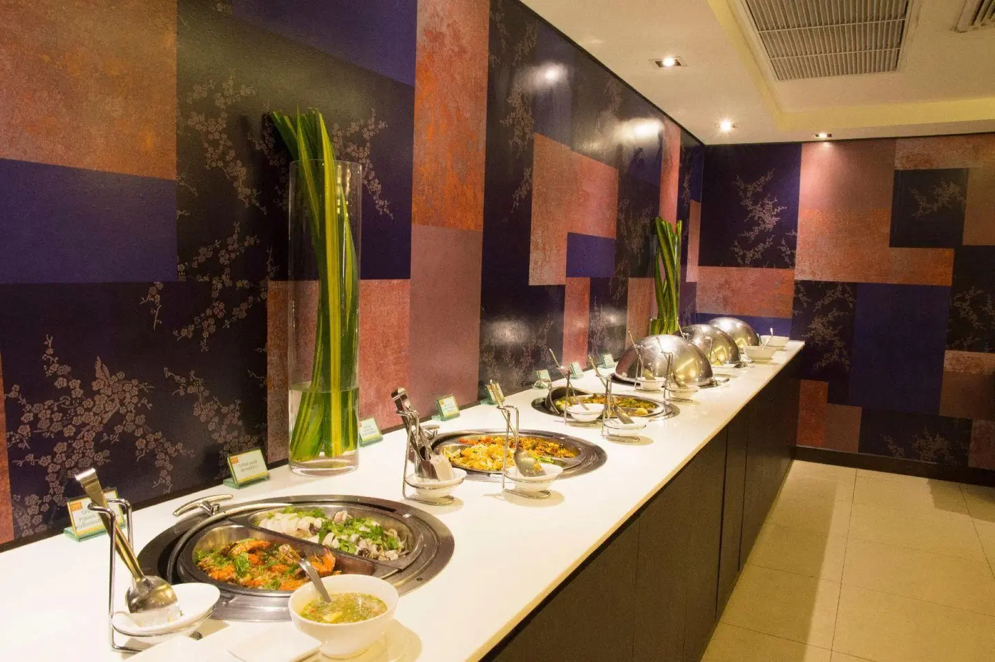 Bandara Suite Silom Restaurant