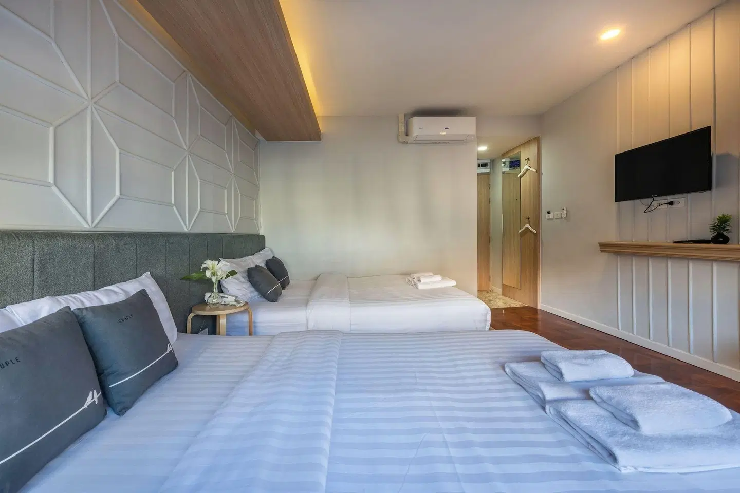 The Prestige Bangkok Hotel Hallenbad
