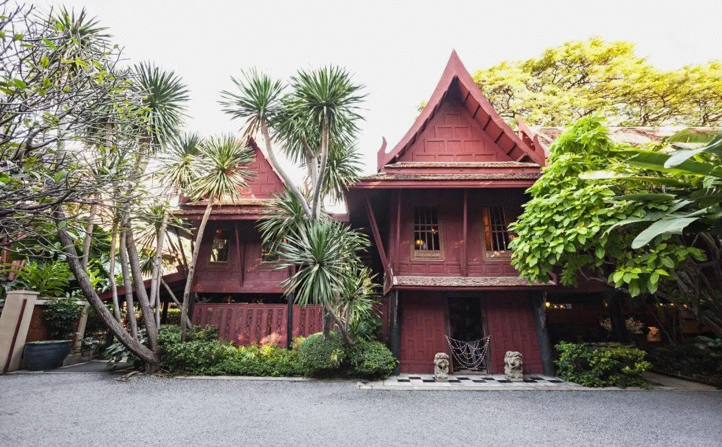 Silom Space Hostel EXTERIOR