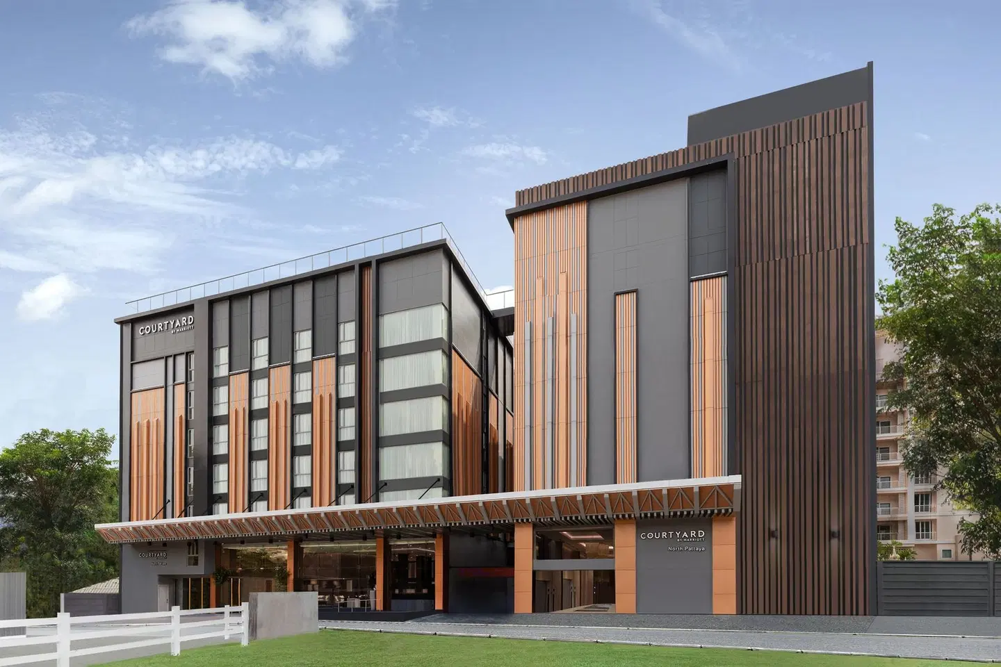 Courtyard by Marriott North Pattaya EXTERIOR