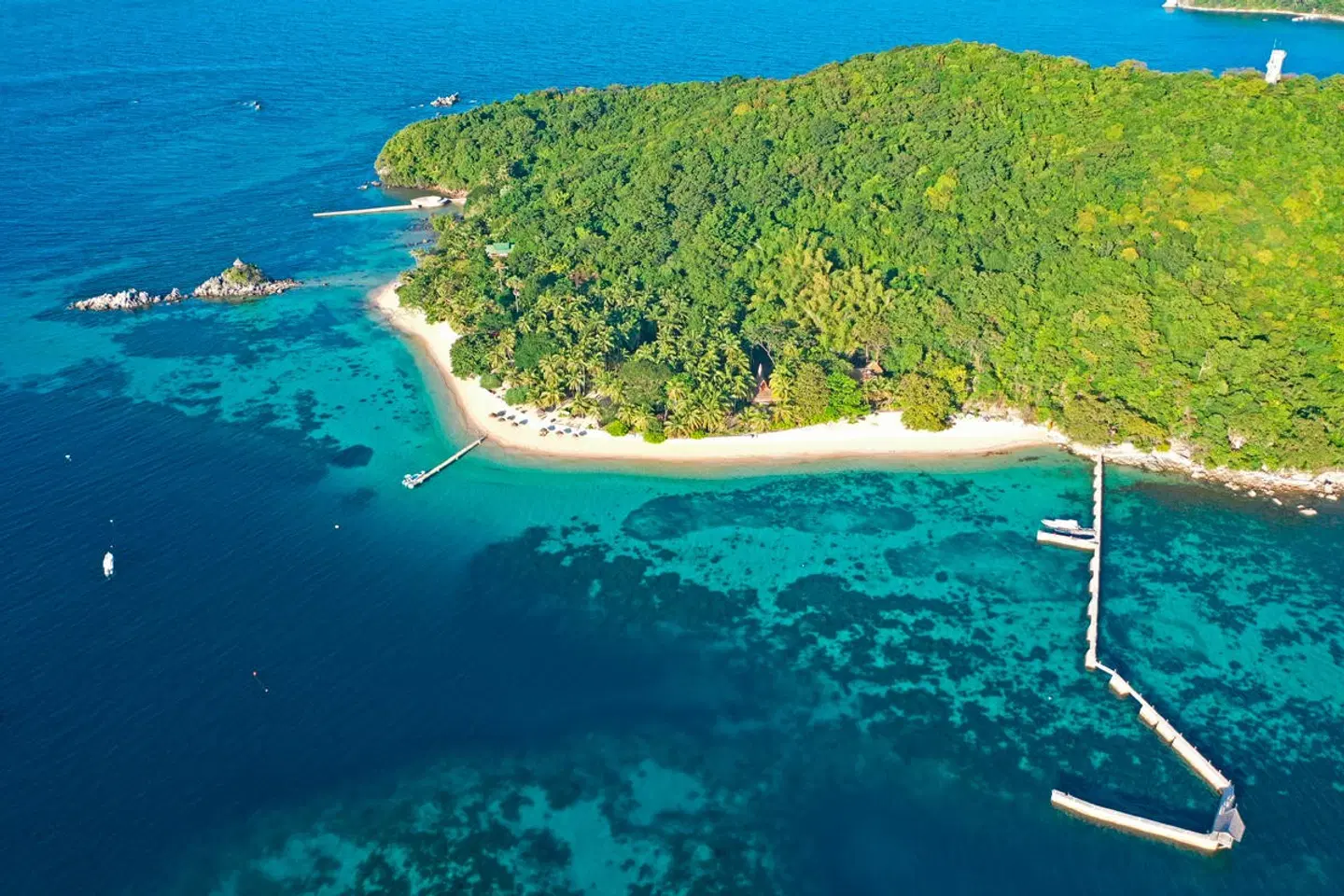 Flower Island Resort LANDSCAPE