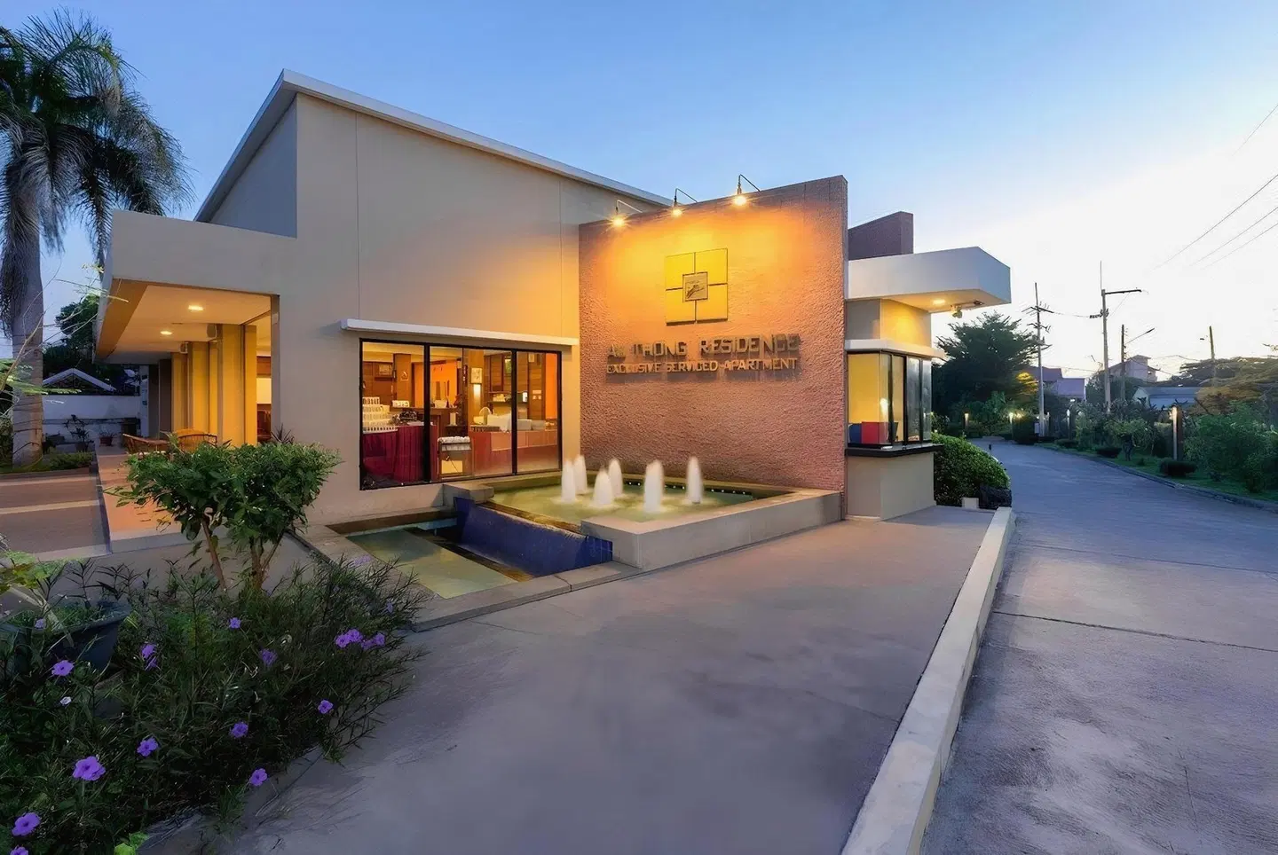 The Whisper Hotel EXTERIOR