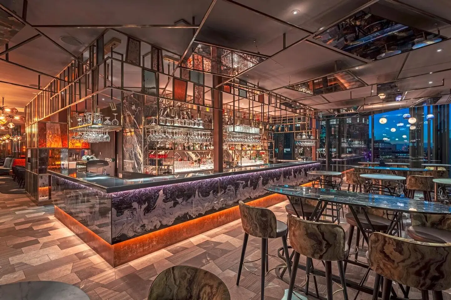 DoubleTree by Hilton London - Tower of London Bar