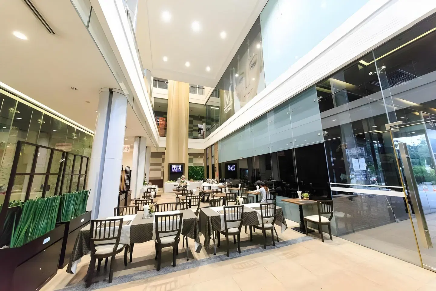 Civic Horizon Hotel & Residence Restaurant