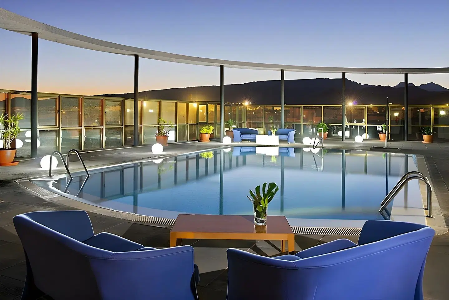 Elba Vecindario Aeropuerto Business & Convention Hotel OUTDOOR_POOL