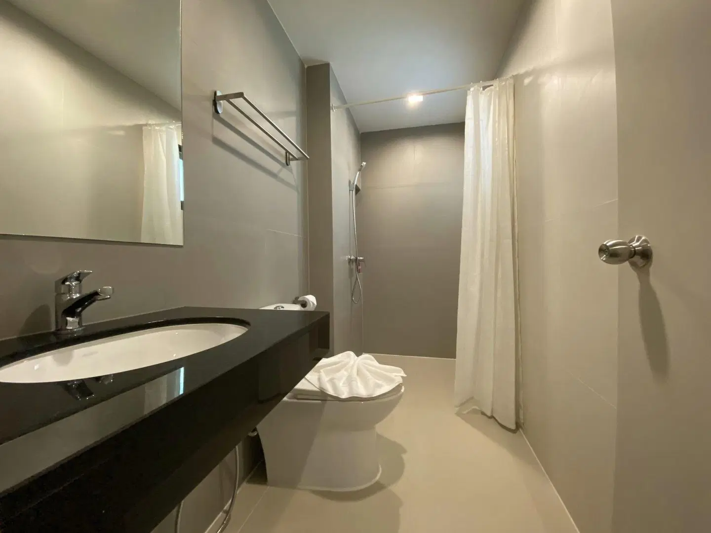 Maleesa Place Hua Hin Badezimmer