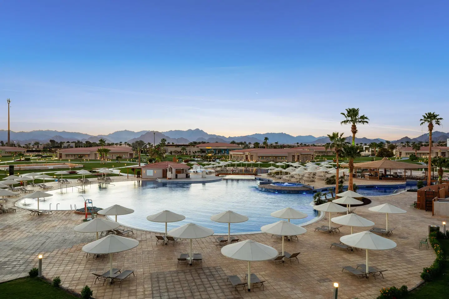 Pickalbatros Luxury Suites OUTDOOR_POOL