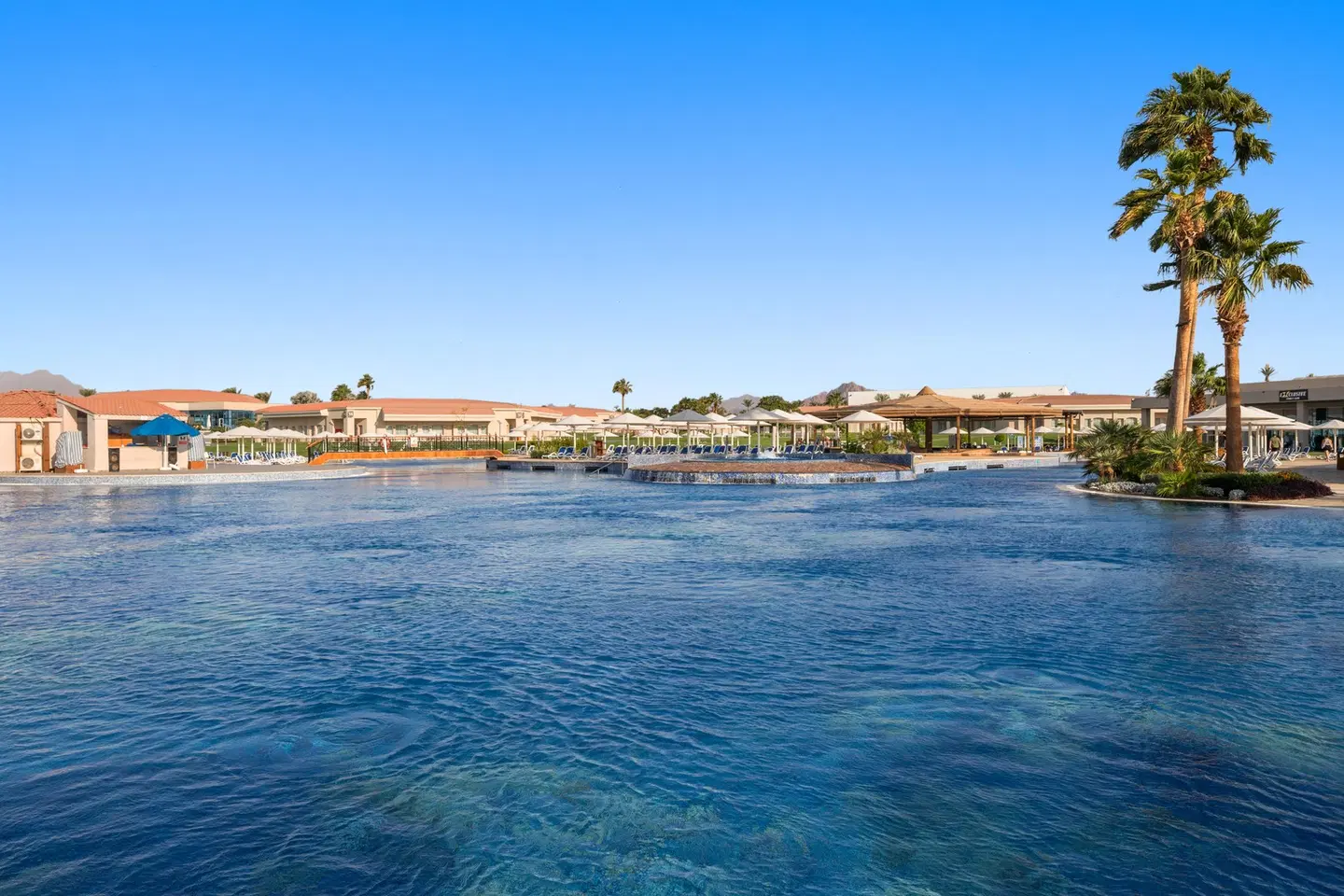 Pickalbatros Luxury Suites OUTDOOR_POOL