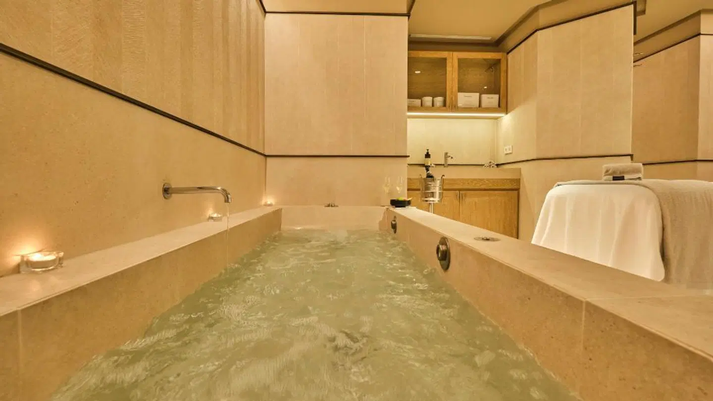 ESTIMAR Valencia 4 & one Badezimmer
