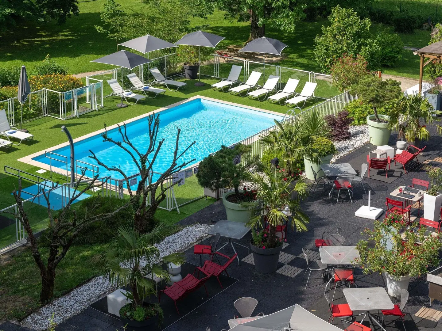 Novotel Grenoble Nord Voreppe Hotel OUTDOOR_POOL