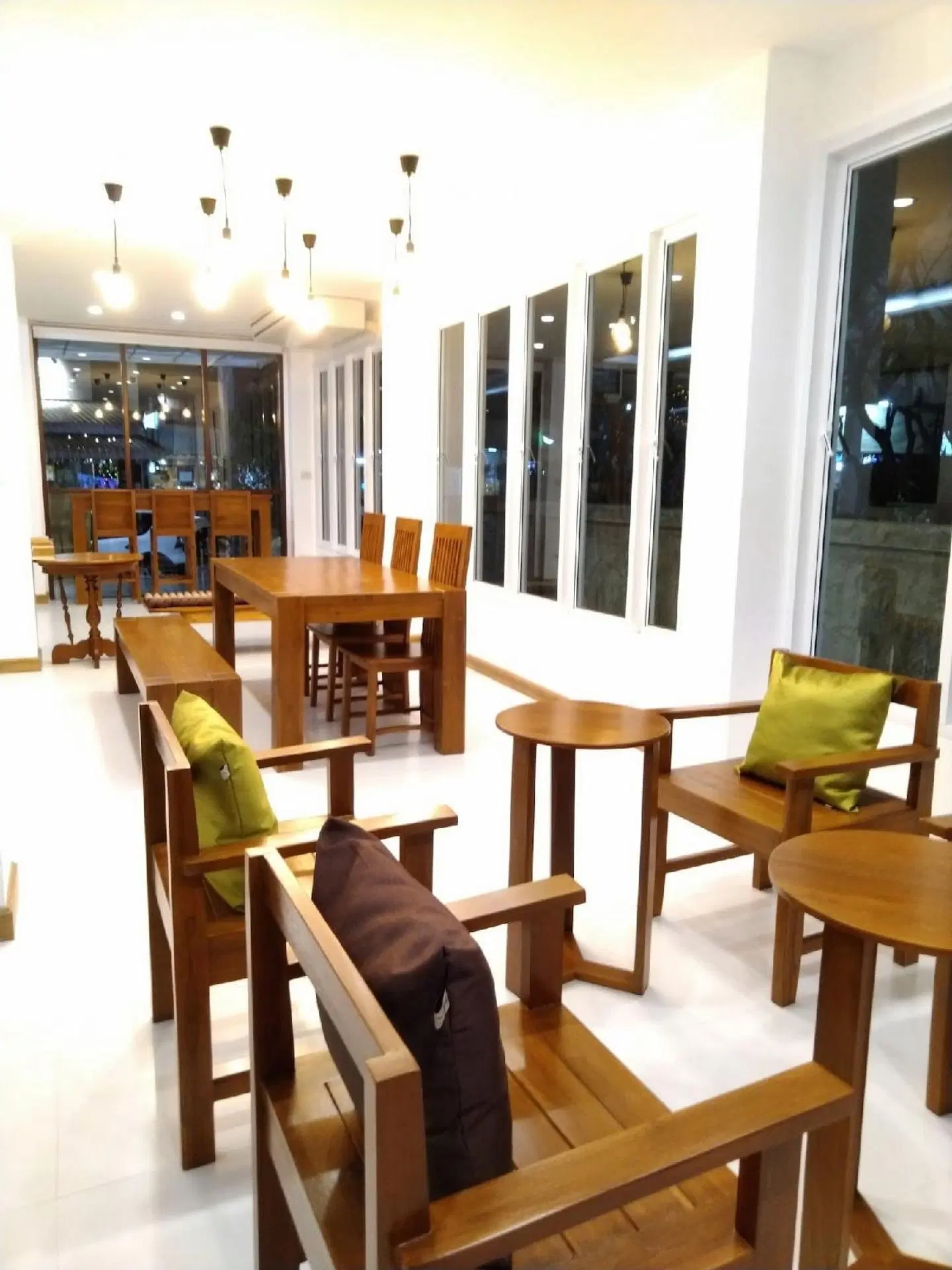 WEE HOSTEL LOUNGE_LOBBY