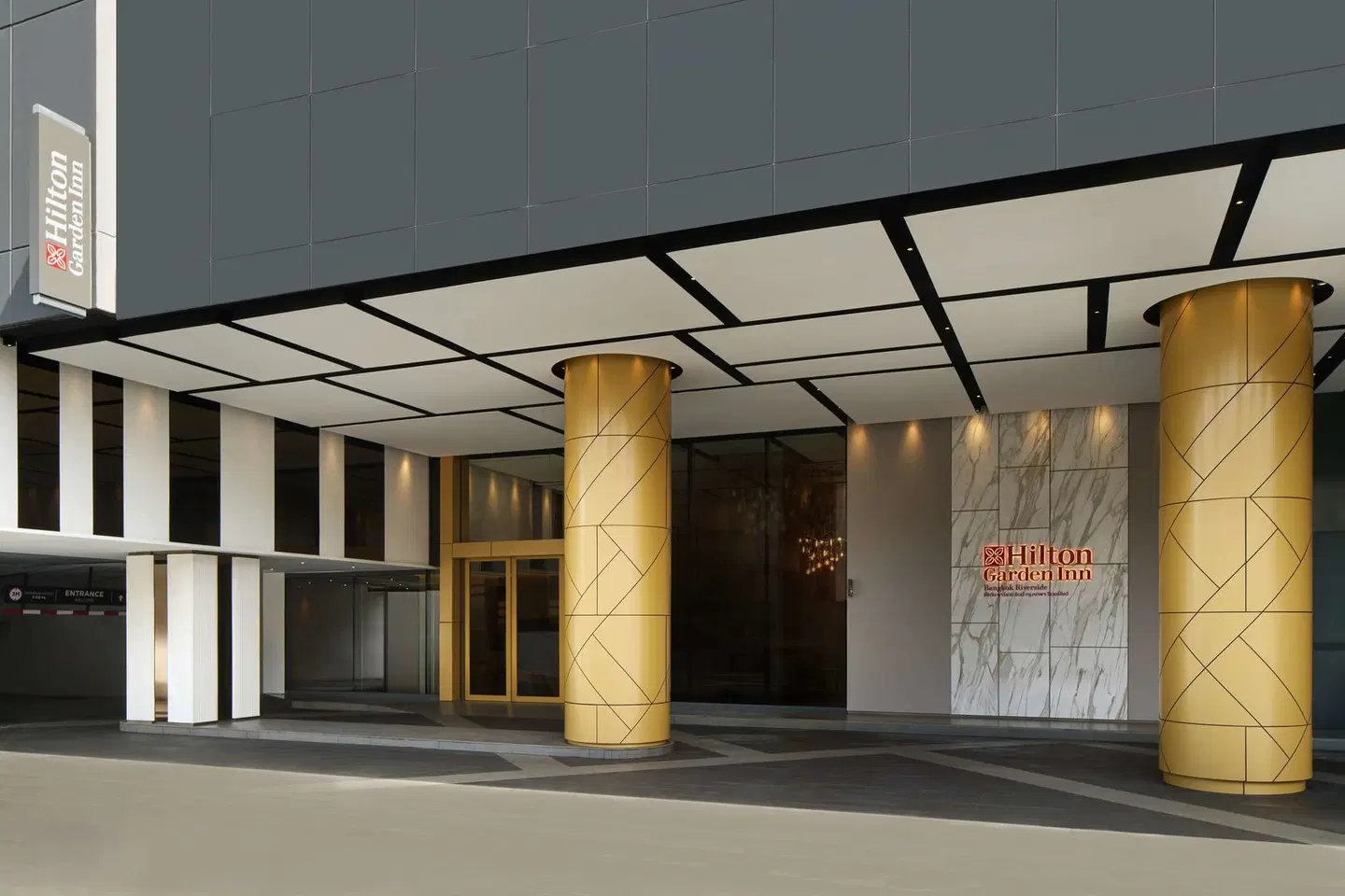 Hilton Garden Inn Bangkok Riverside EXTERIOR