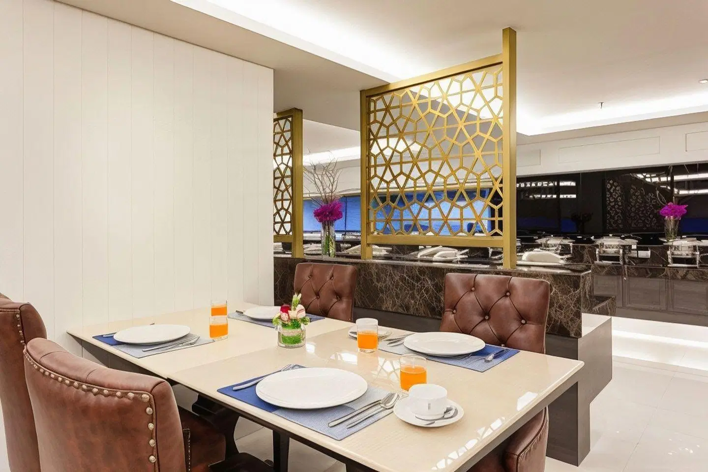 Grand 5 Hotel & Plaza Sukhumvit Bangkok Restaurant