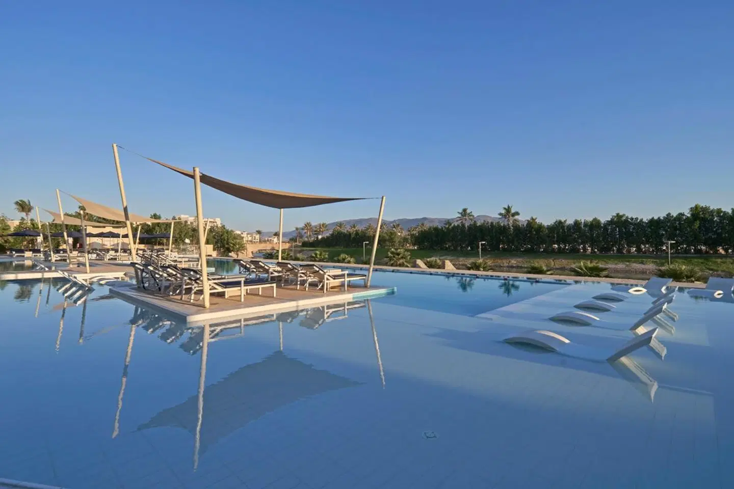 Fanar Hotel & Residences OUTDOOR_POOL