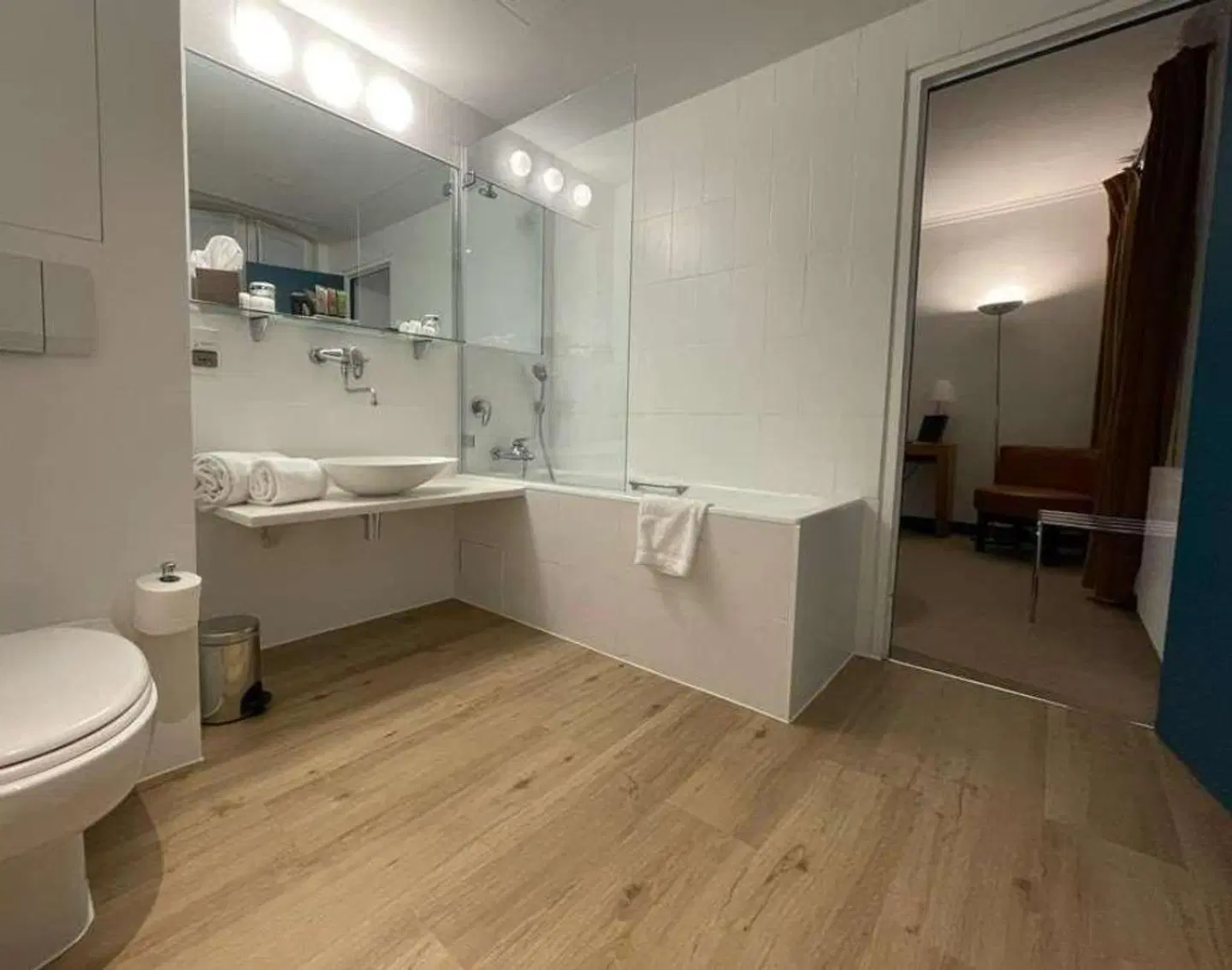 L Hotel Pergolèse Paris Badezimmer