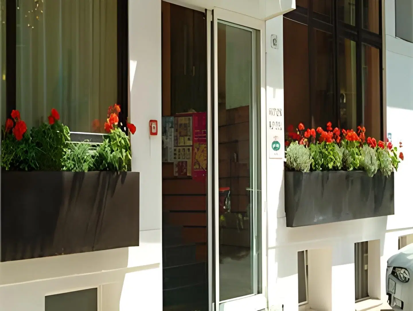 Astor Hotel EXTERIOR