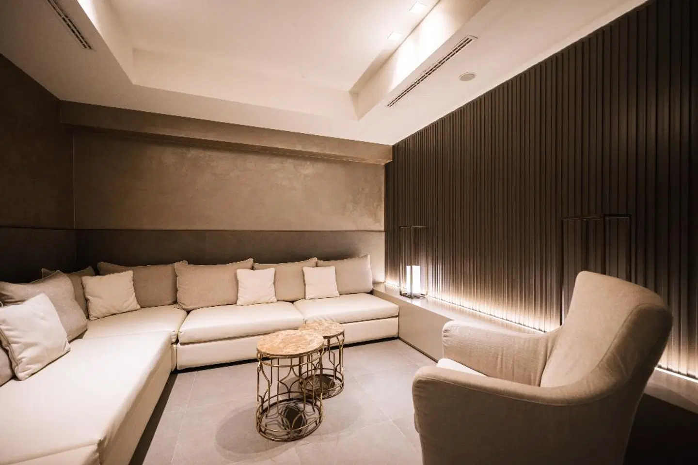 De La Ville ROOM_EXAMPLE