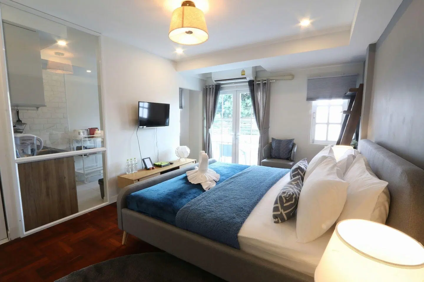 Neveu Premier Residence ROOM_EXAMPLE