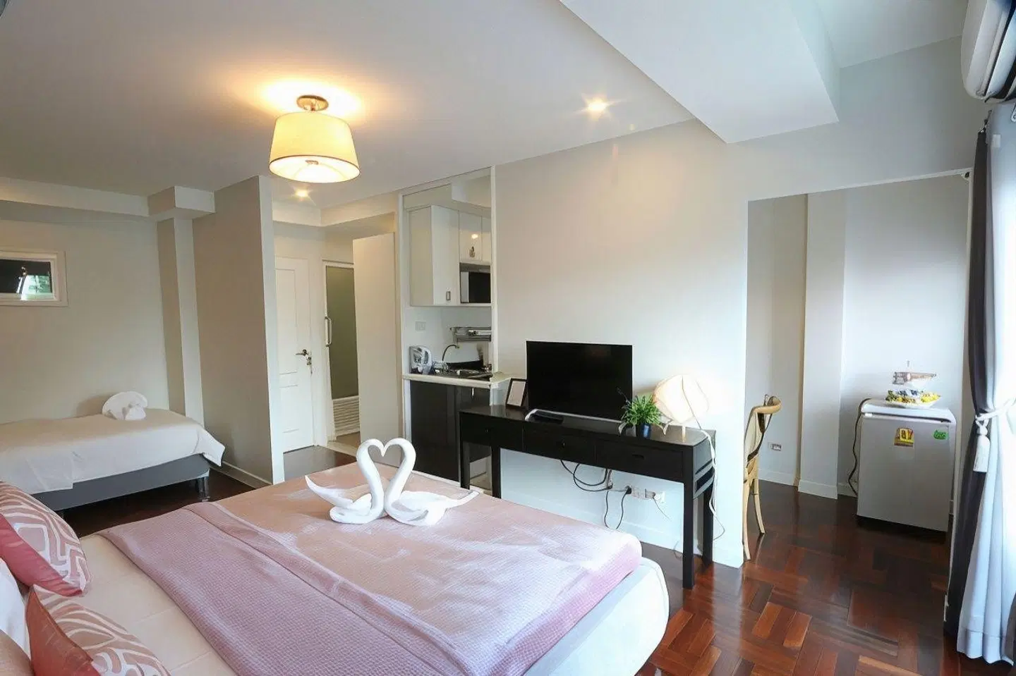 Neveu Premier Residence ROOM_EXAMPLE