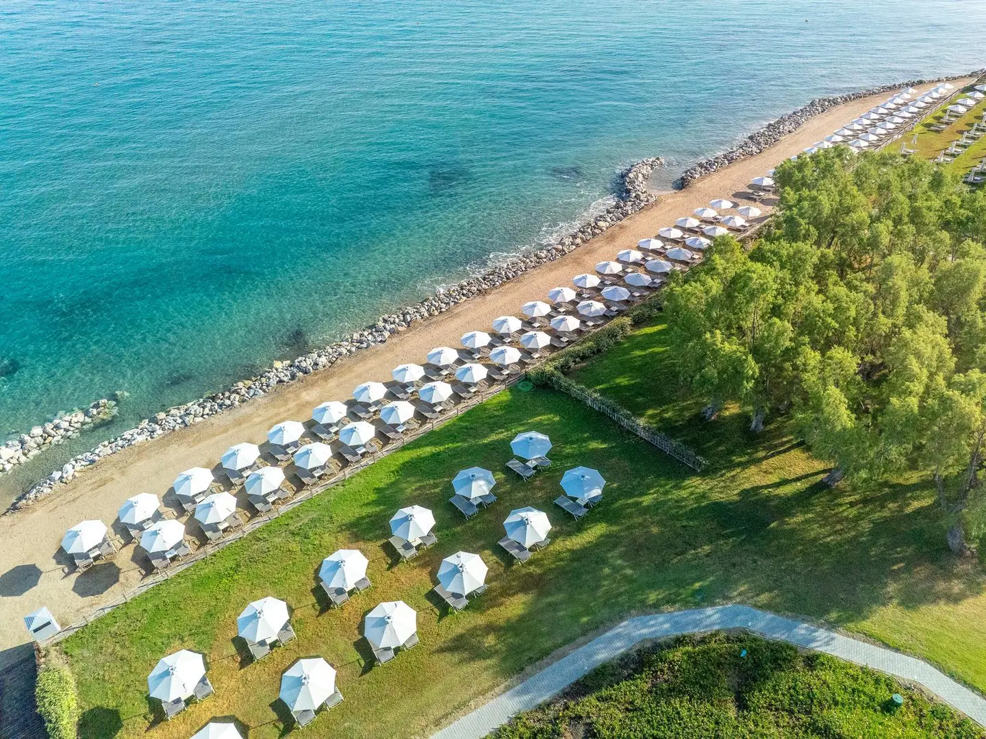 Neptune Luxury Resort BEACH