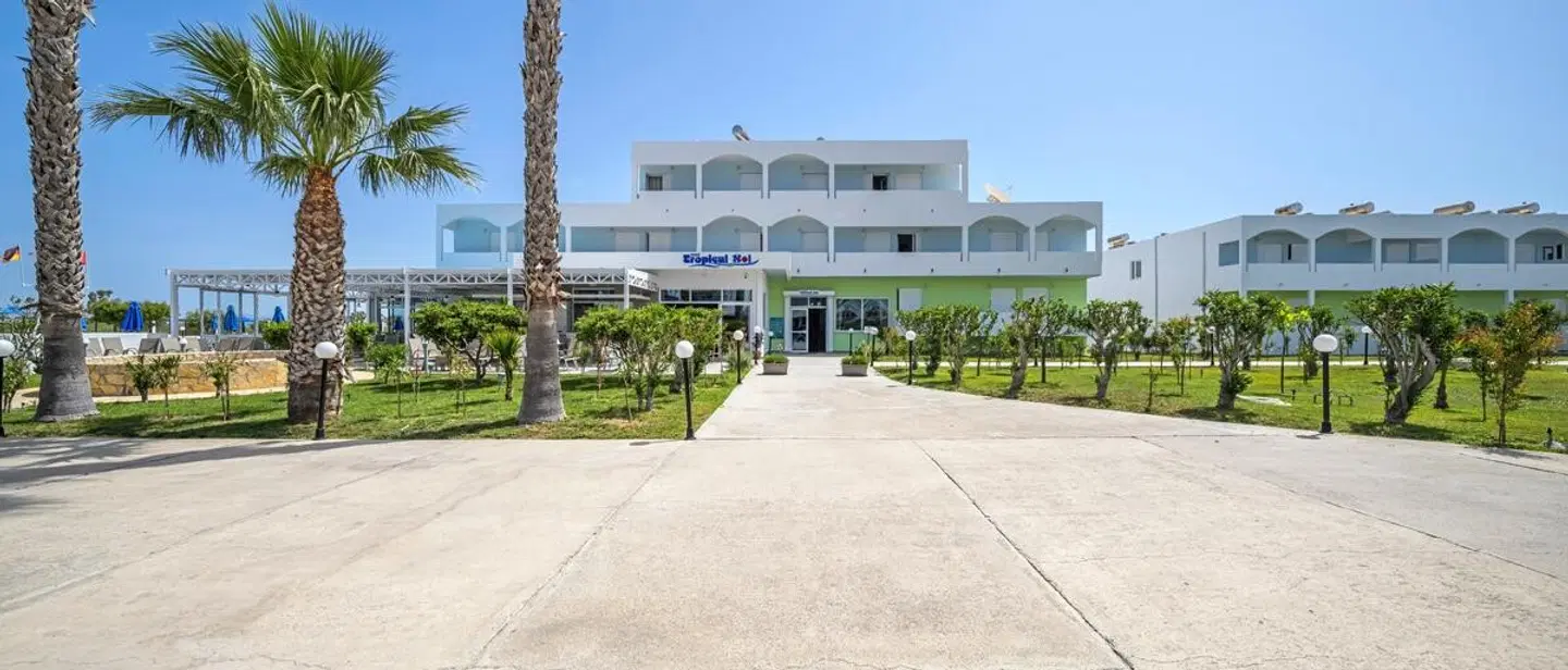 Tropical Sol EXTERIOR