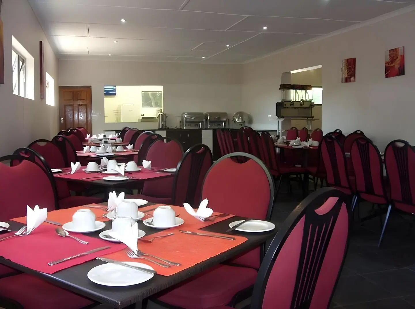 Elephant Lake Inn Restaurant