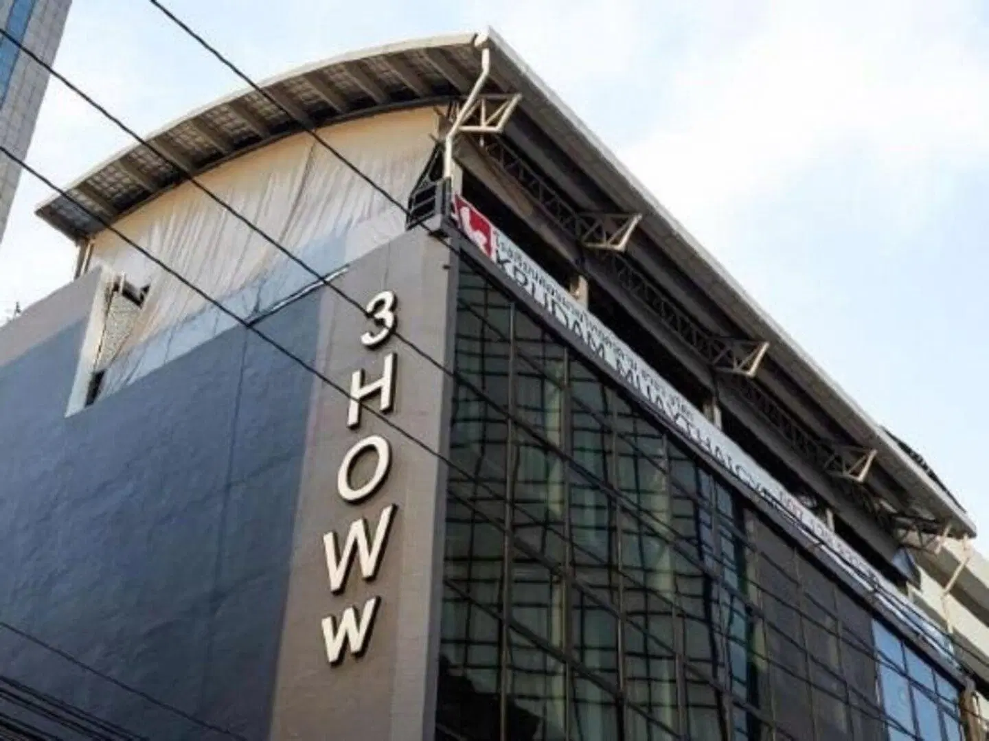 3Howw Hostel @ Sukhumvit 21 EXTERIOR