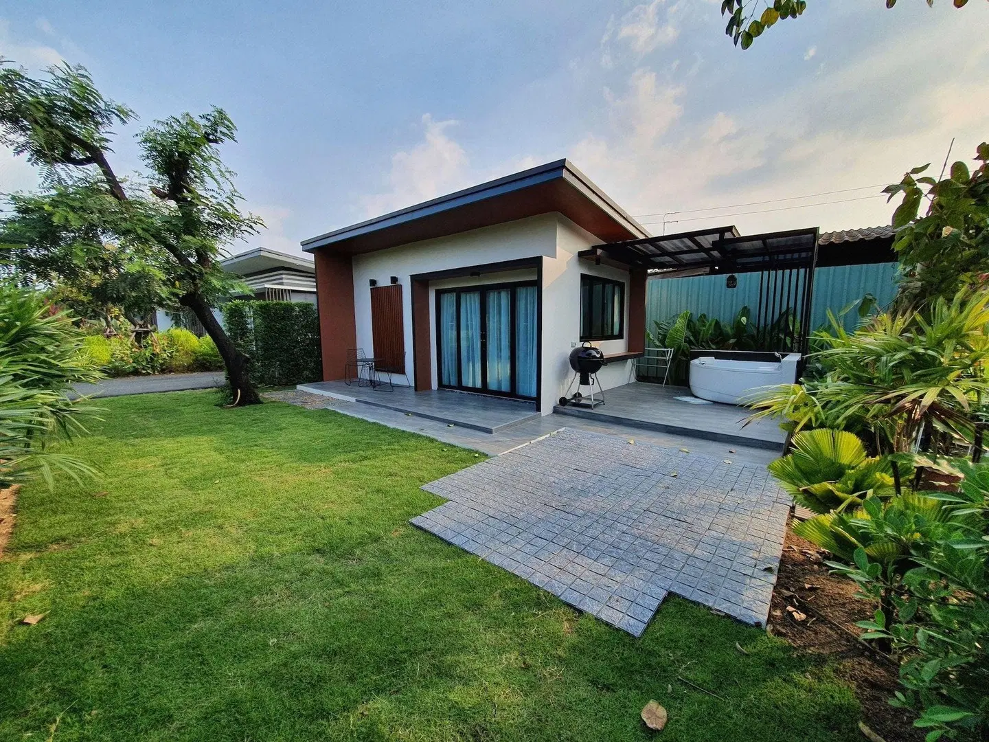 Bannjamjuree Resort Sattahip EXTERIOR