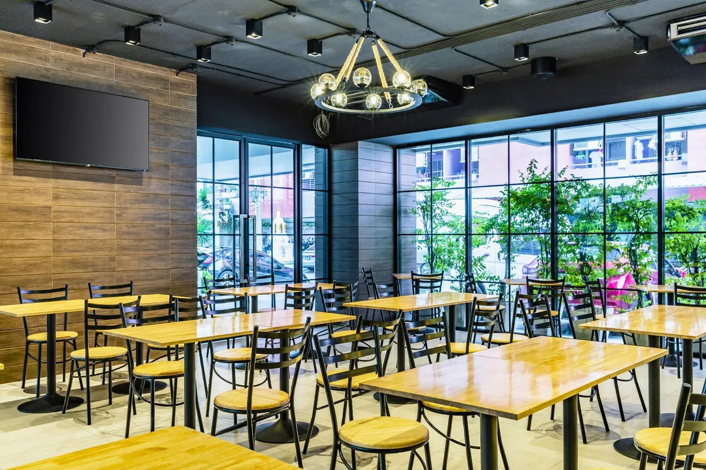 Aliz Hotel Restaurant