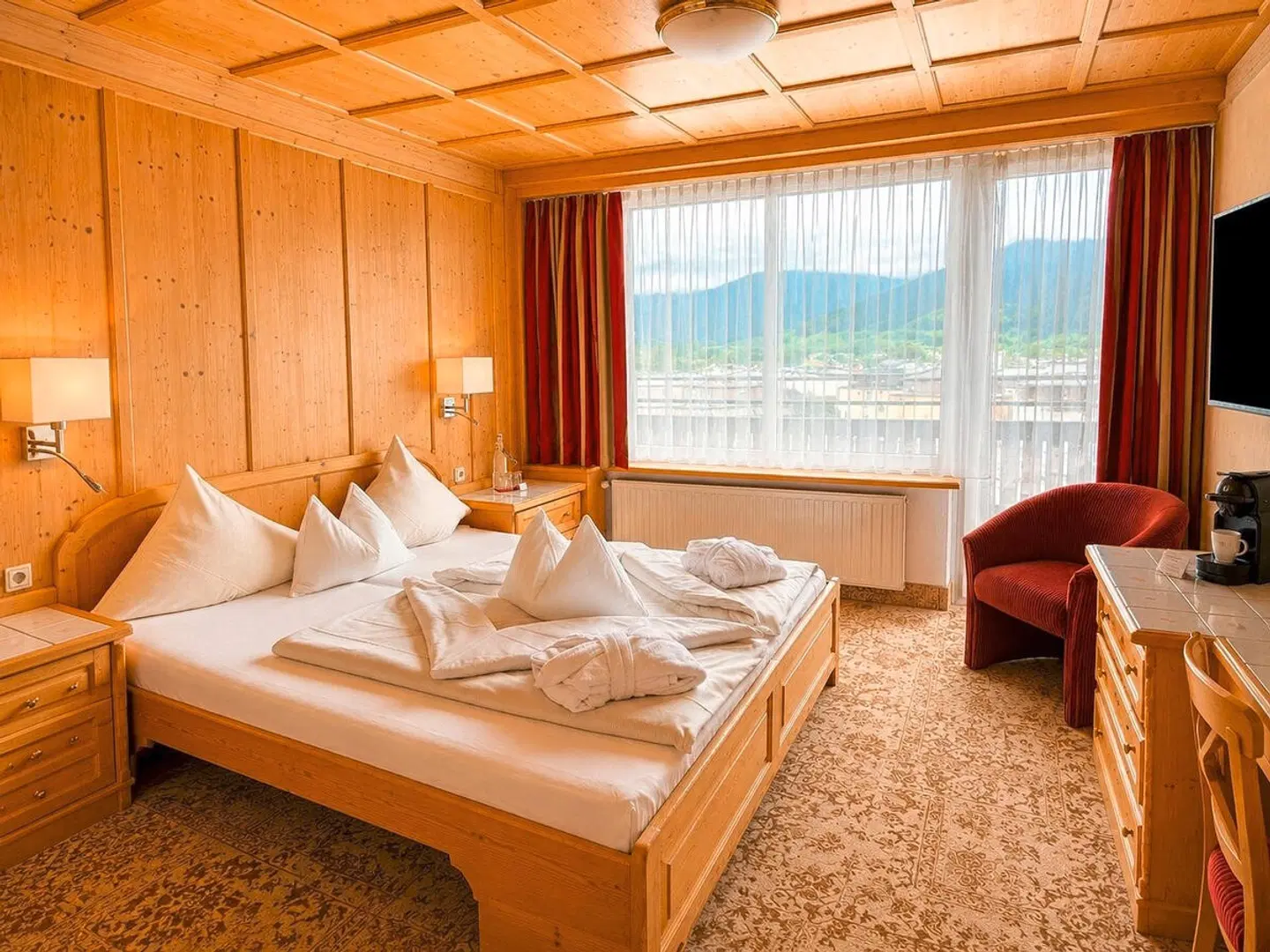 Latini ROOM_EXAMPLE