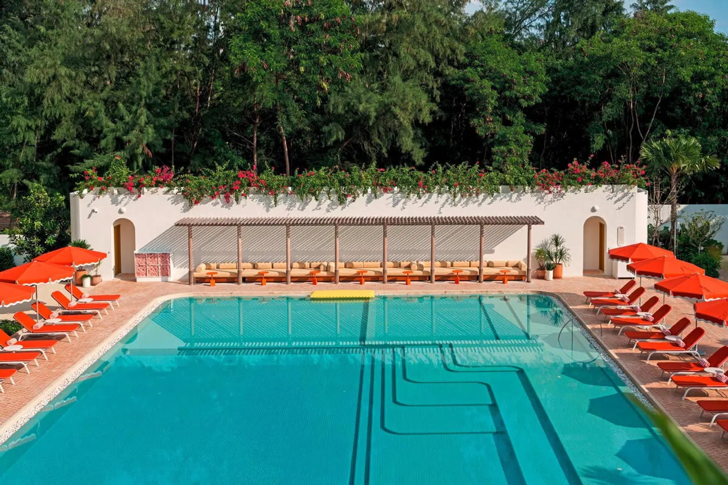 The Standard, Pattaya Na Jomtien OUTDOOR_POOL