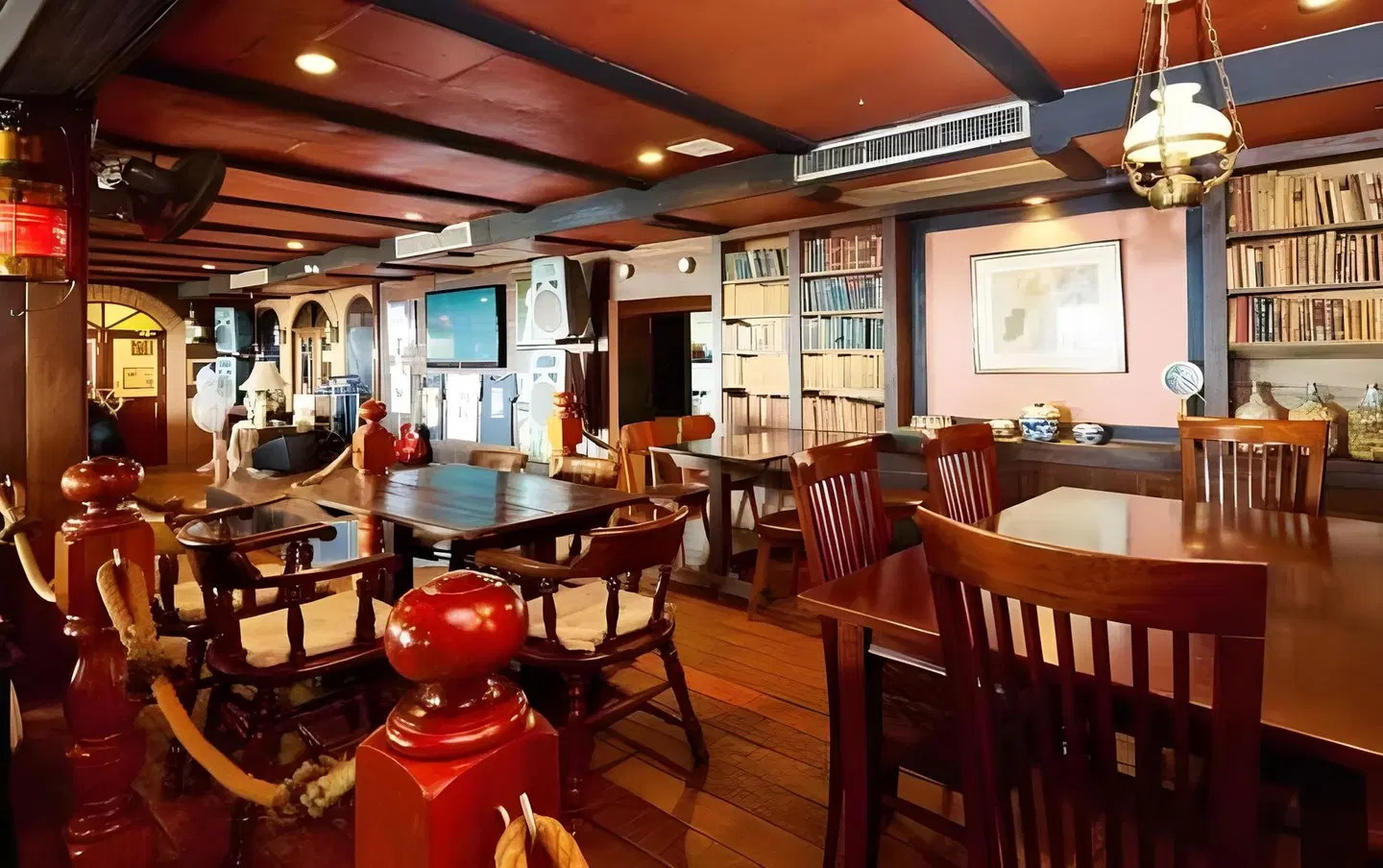 Jomtien Boathouse Bar
