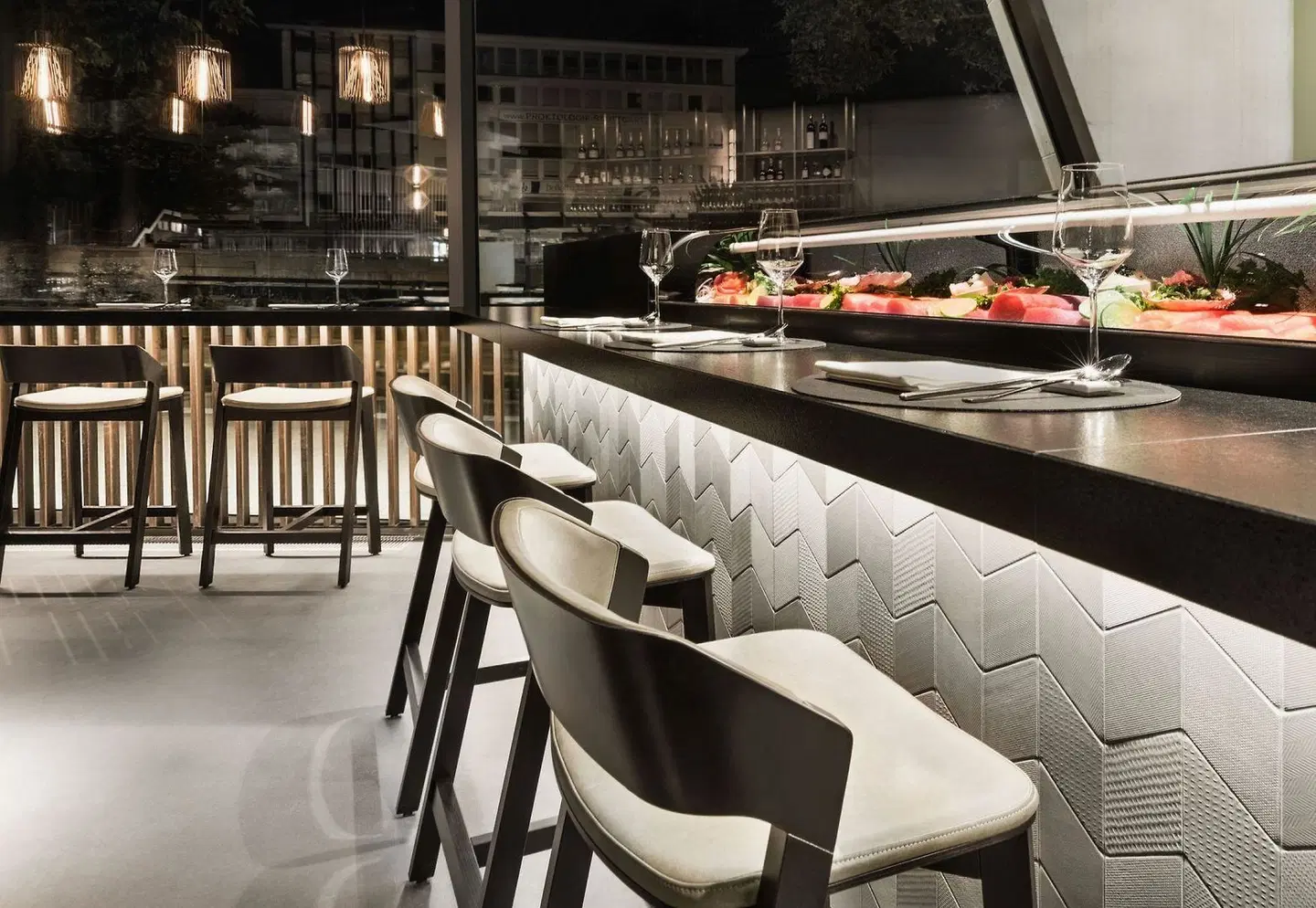 Arize Hotel Sri Racha Bar