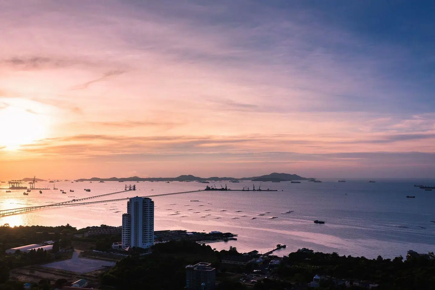Arize Hotel Sri Racha LANDSCAPE